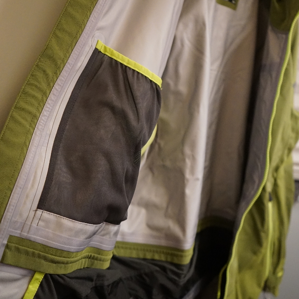 Columbia Powder Chute Shell - Picture 3 of 6